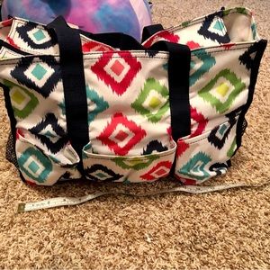 Thirty-one zipper.  In great shape.  candy corners patteren.